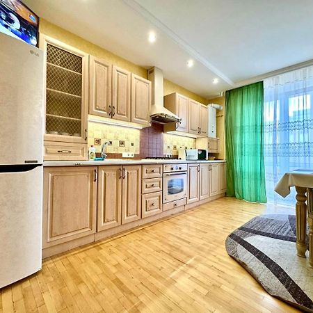 Apartpoltava: Elegant Spacious Apartments near Agrarian University Exterior photo