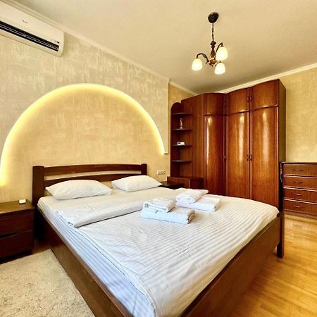 Apartpoltava: Elegant Spacious Apartments near Agrarian University Exterior photo